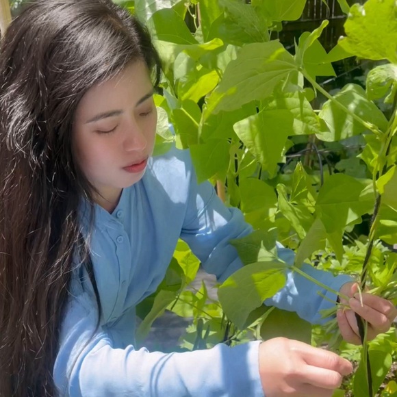 Meet your Posher! :-) - Picture 14 of 17